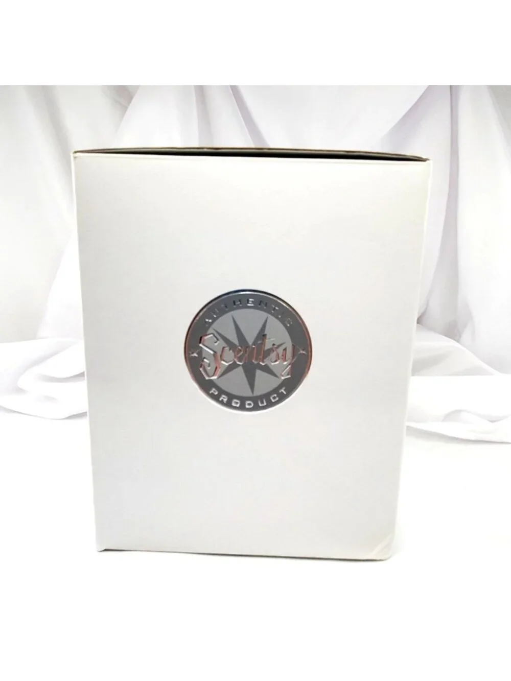 Scentsy Custom Sleek White Full Size Warmer with Dazzle Bling Gallery Frame